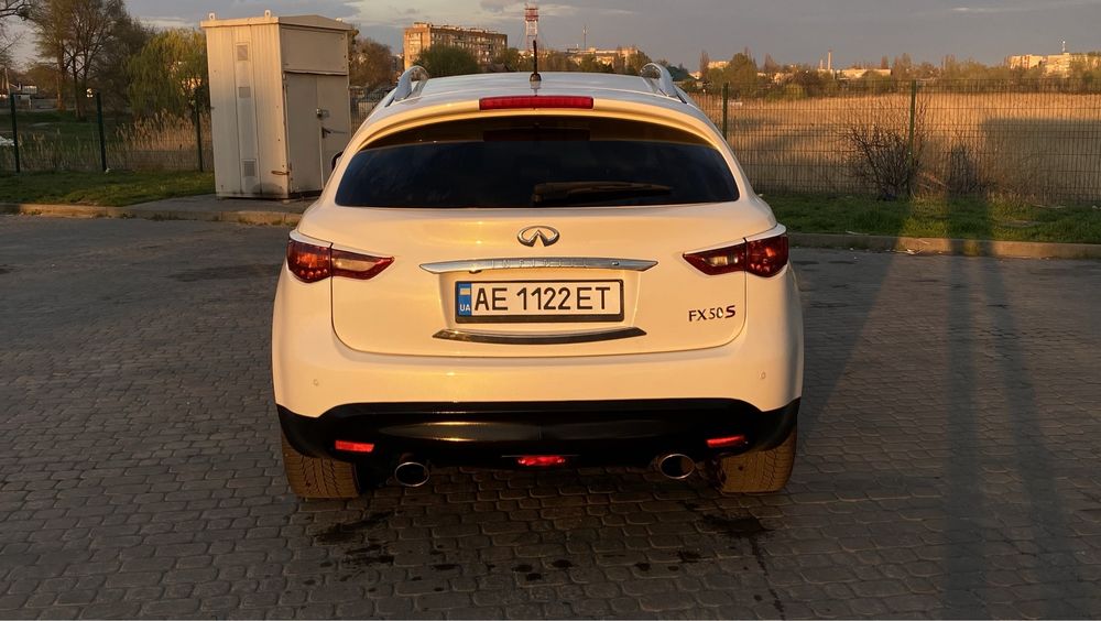 Продам Infiniti FX S51 2010 5.0