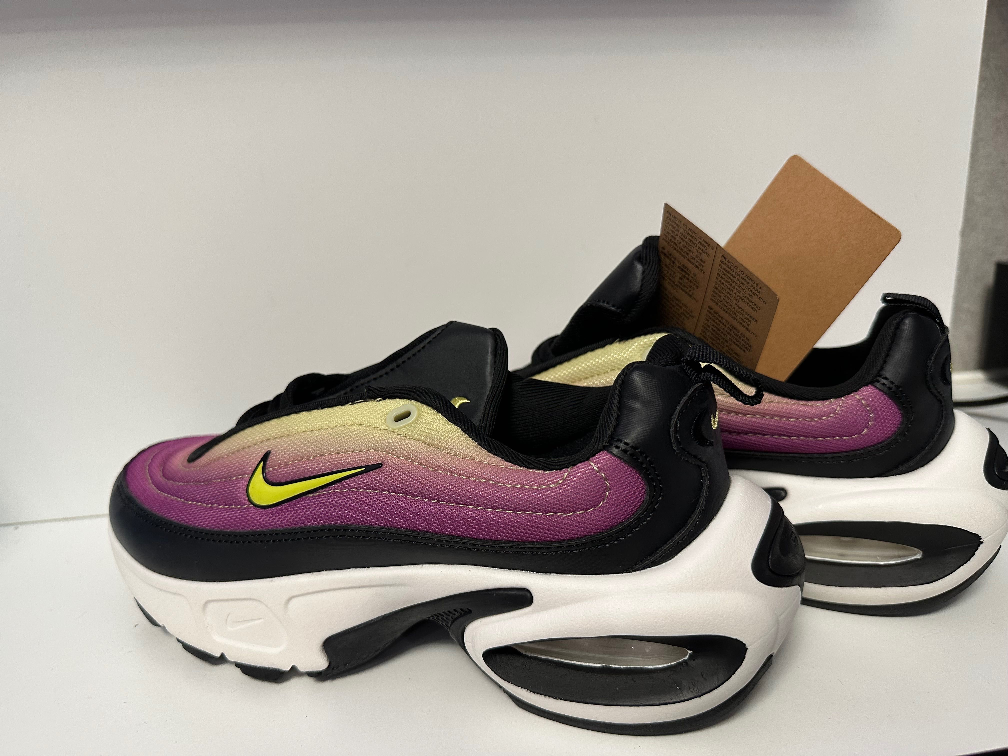 Жіночі кросівки W NIKE AIR MAX PORTAL 38,40