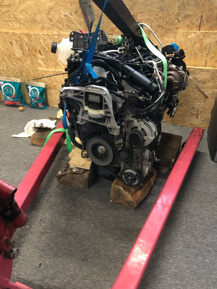 silnik kompletny z osprzetem 45000km YH01 131koni 2020