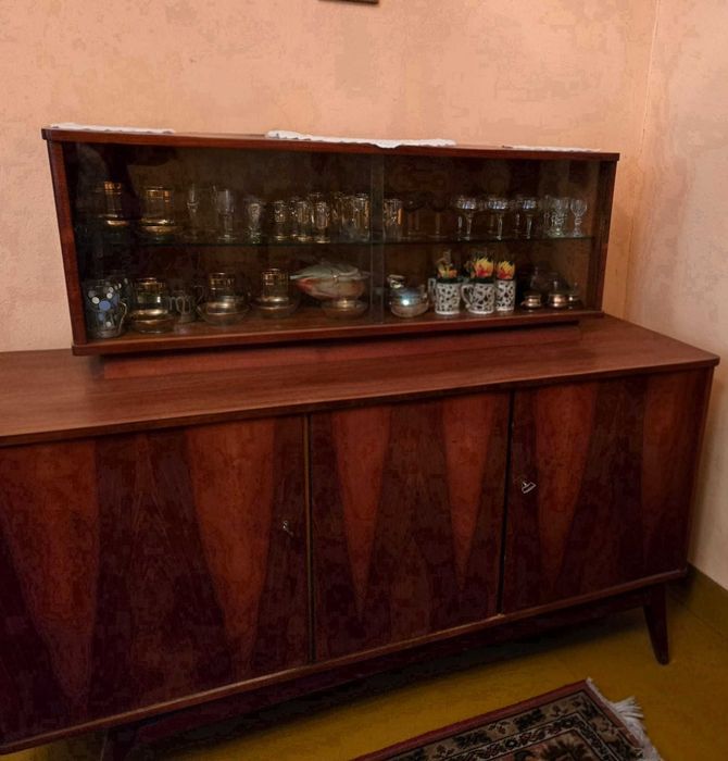 Kredens z lat 60-tych XX w.