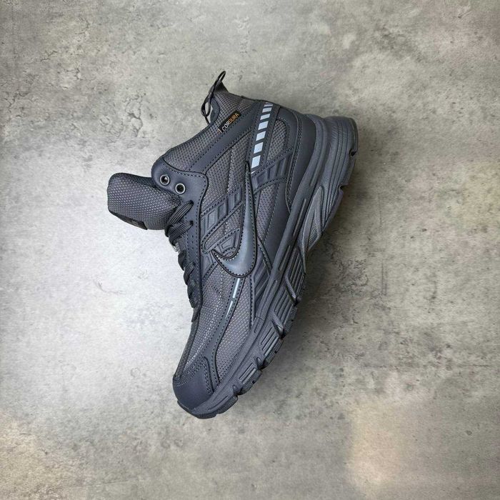 Nike Initiator — комфорт і захист у холодний сезон!