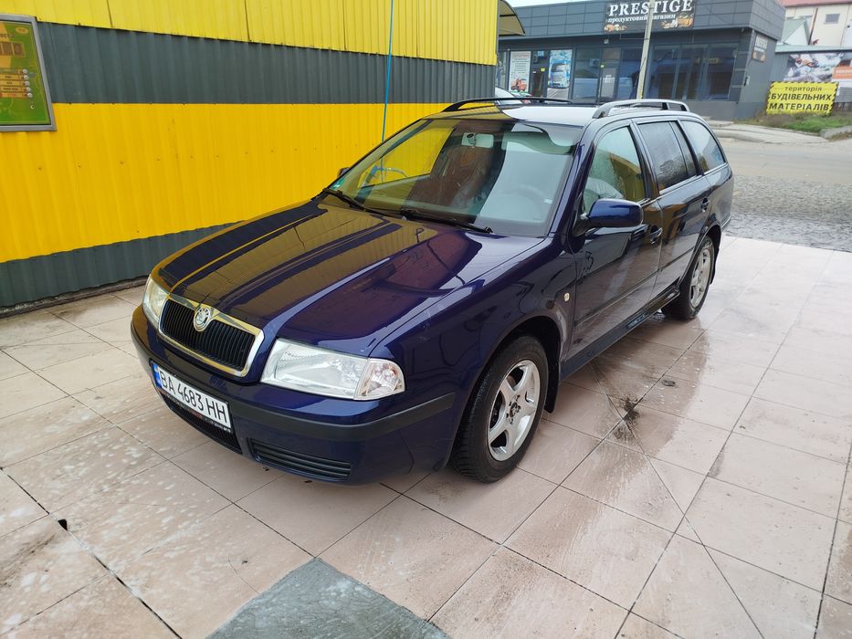 Продам октавію 1.6 мпі