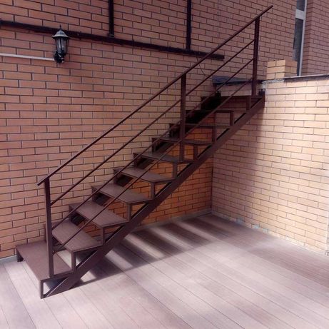 Лестницы стальные с любыми видами ступеней.