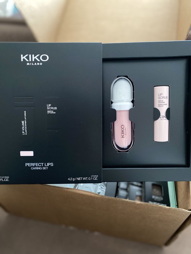 Бальзам з ефектом збільшення та скраб для губ Kiko Milano