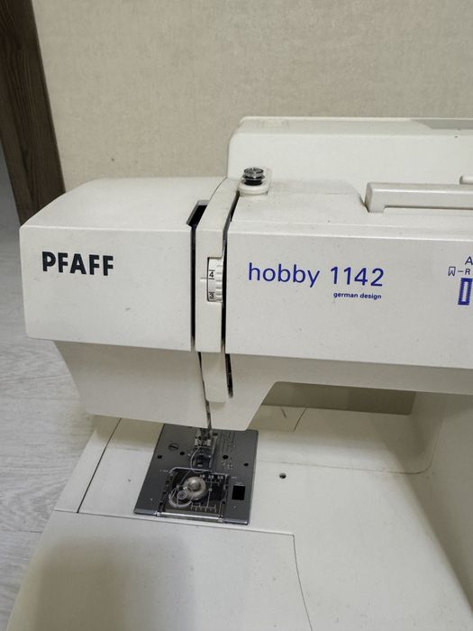 Швейна машинка Pfaff Hobby 1142