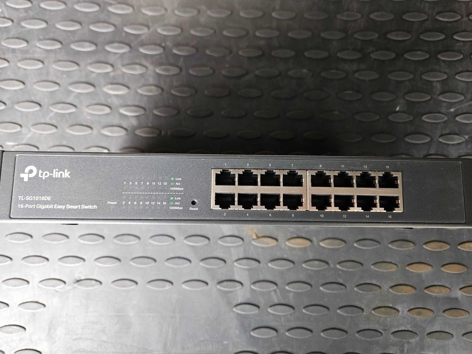 16-портовий гігабітний комутатор серії Easy Smart TP-Link TL-SG1016DE