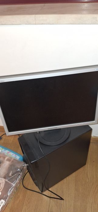 Desktop com Monitor incluido
