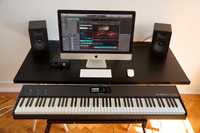 PIANO/CONTROLADOR - StudioLogic SL88 Studio. Mais acessórios/extras