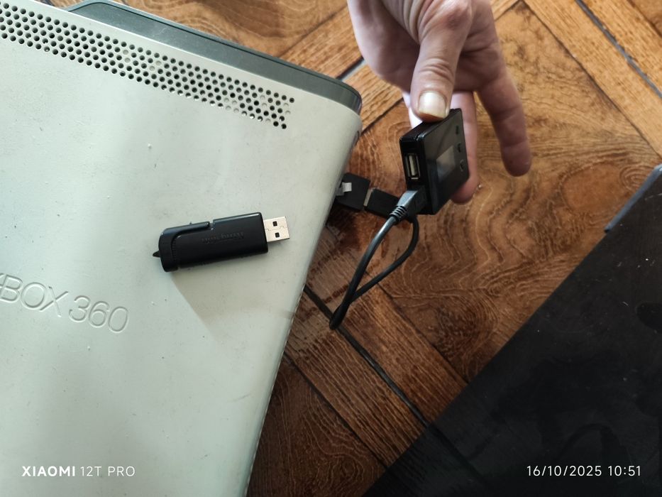 Xbox 360 Desbloqueada Única em PT