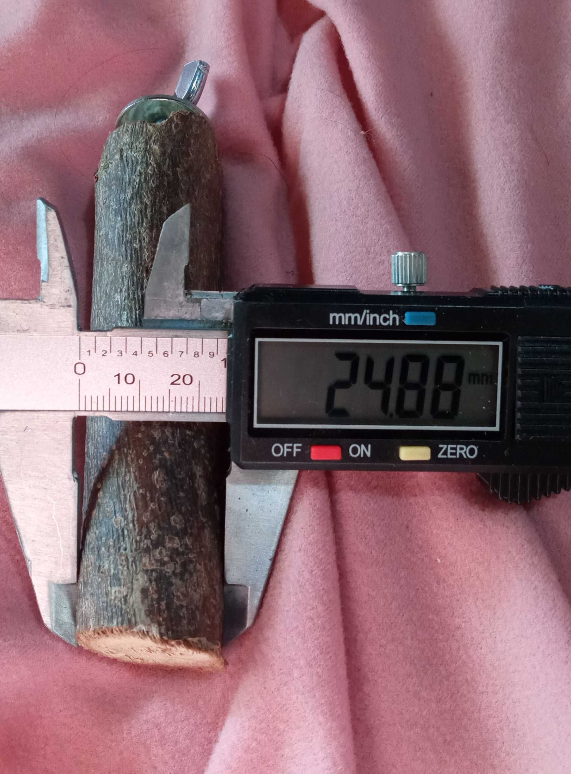 Naturalne,drewniane żerdzie do klatek dla papug z mocowaniem 3szt.