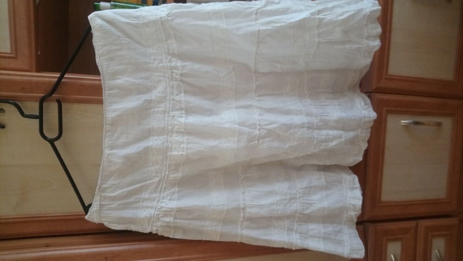 Biała spódniczka w rozmiarze XL idealna na lato
