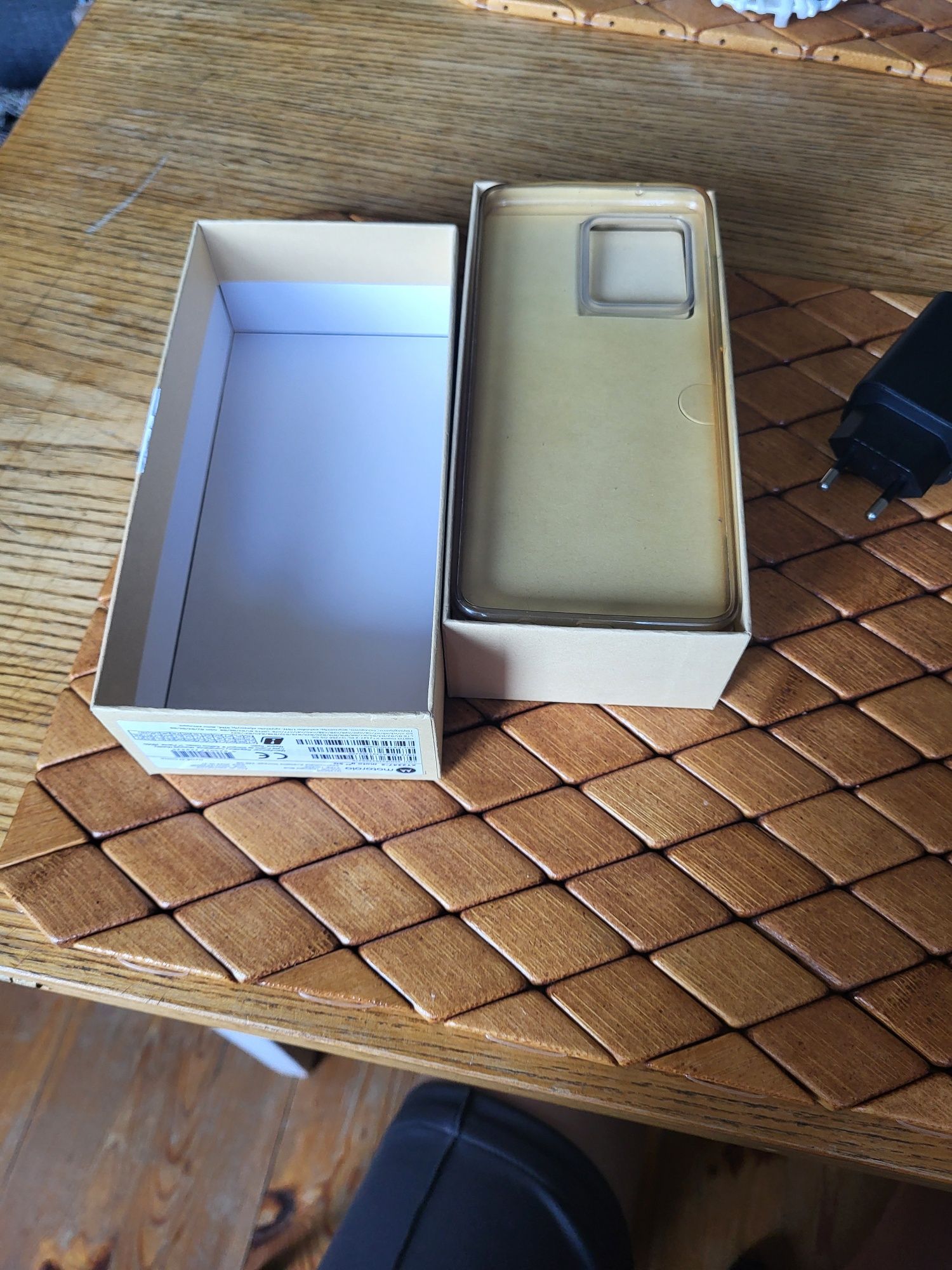 Motorola moto g84 5g 12/256g
