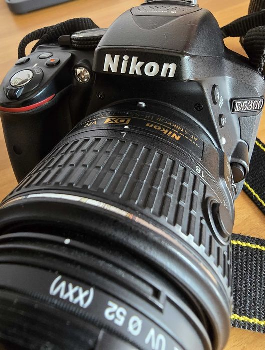Nikon D5300, Objetivas e Mochila – Kit completo e em excelente estado!