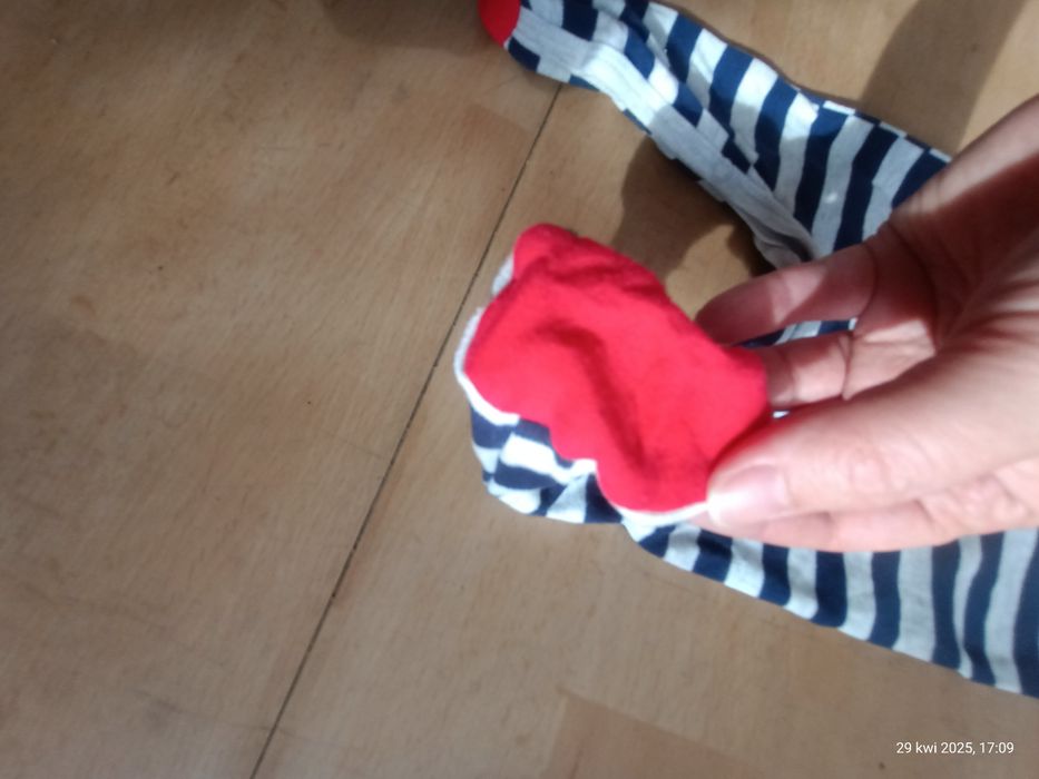 Pajac pajacyk śpioszki niemowlęce ze stópkami - pasiaki