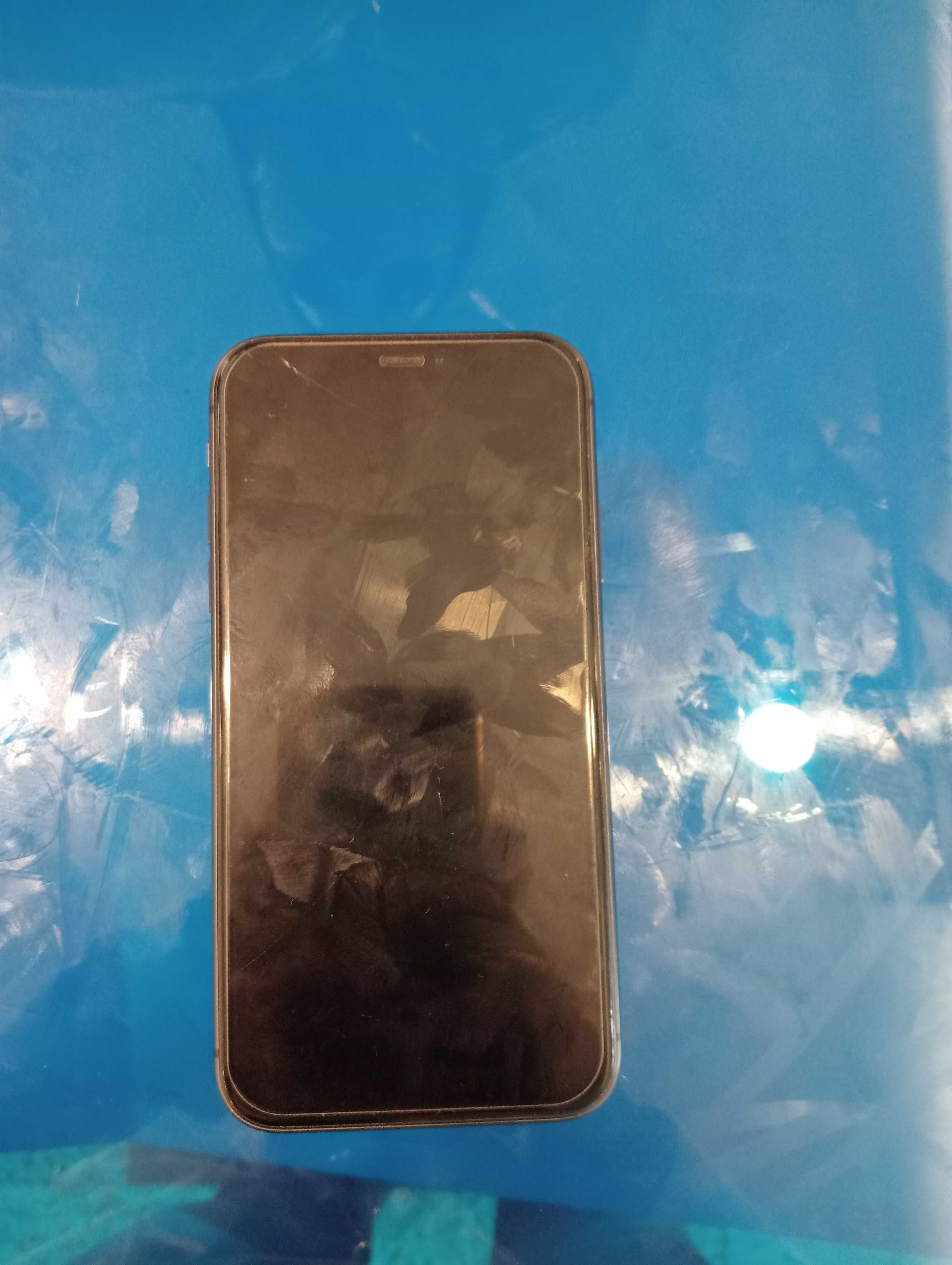 iPhone 11 com 64 gb