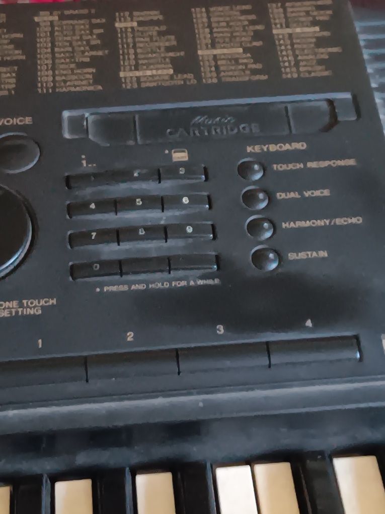 Keyboard yamaha psr 520