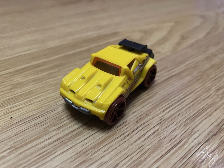 Іграшки: модельки, машинка Hot Wheels tracker оригінал