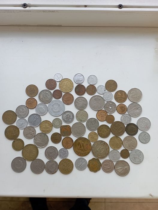 Монеты стран мира.