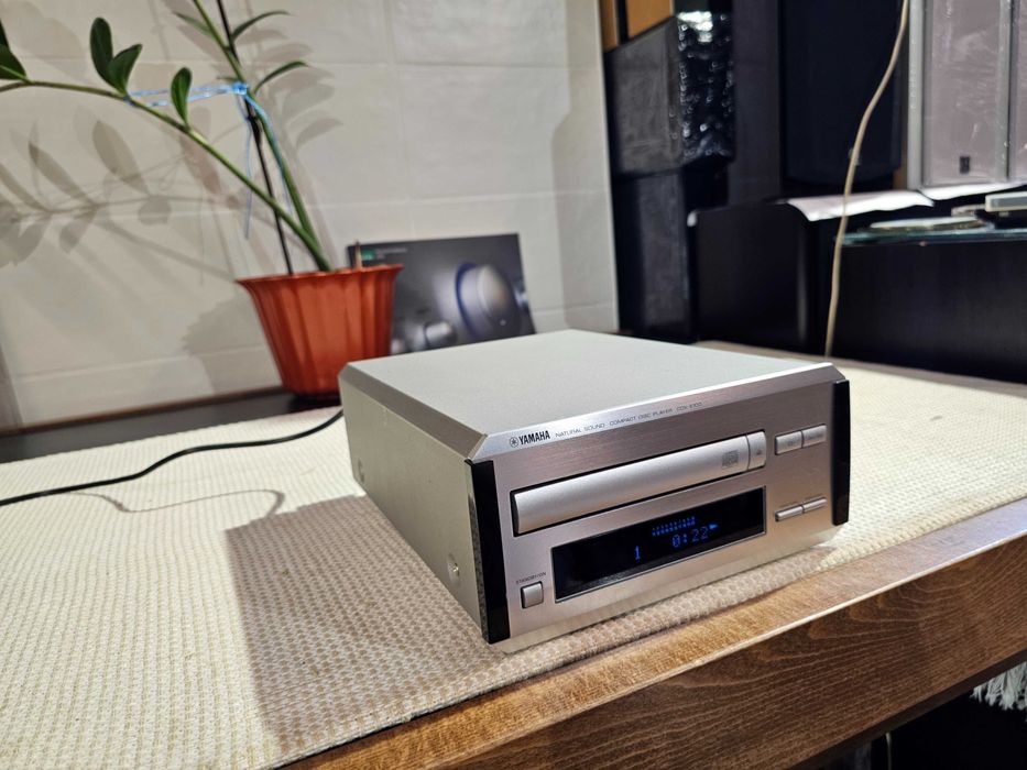 CD-програвач Yamaha CDX-E100