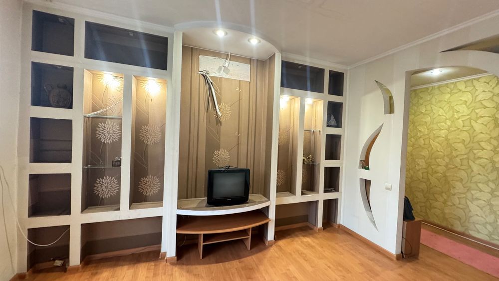 Здам 2к кВ на лівому березі Дніпра