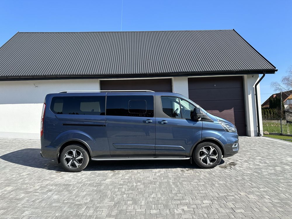 Wynajem Samochodu Ford Custom Tourneo - Krótko i Długoterminowy