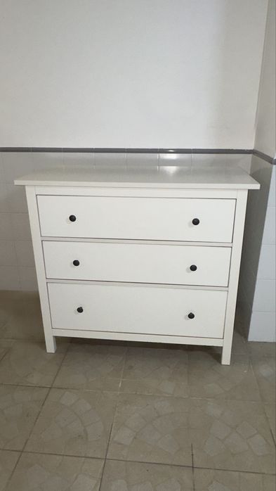 Cómoda (HEMNES) IKEA - Branca