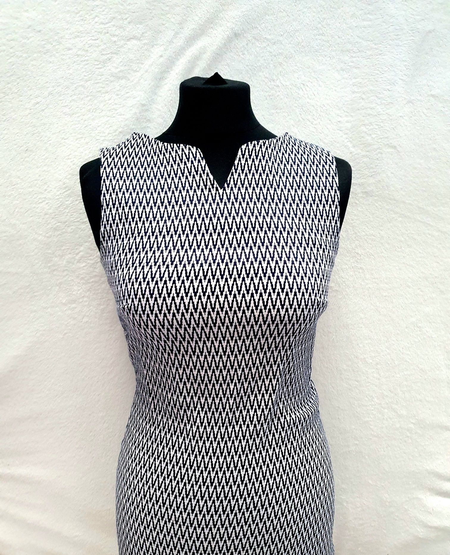 OKAZJA Sukienka elegancka ala żakard święta zima m 38 40 l l 42 xl