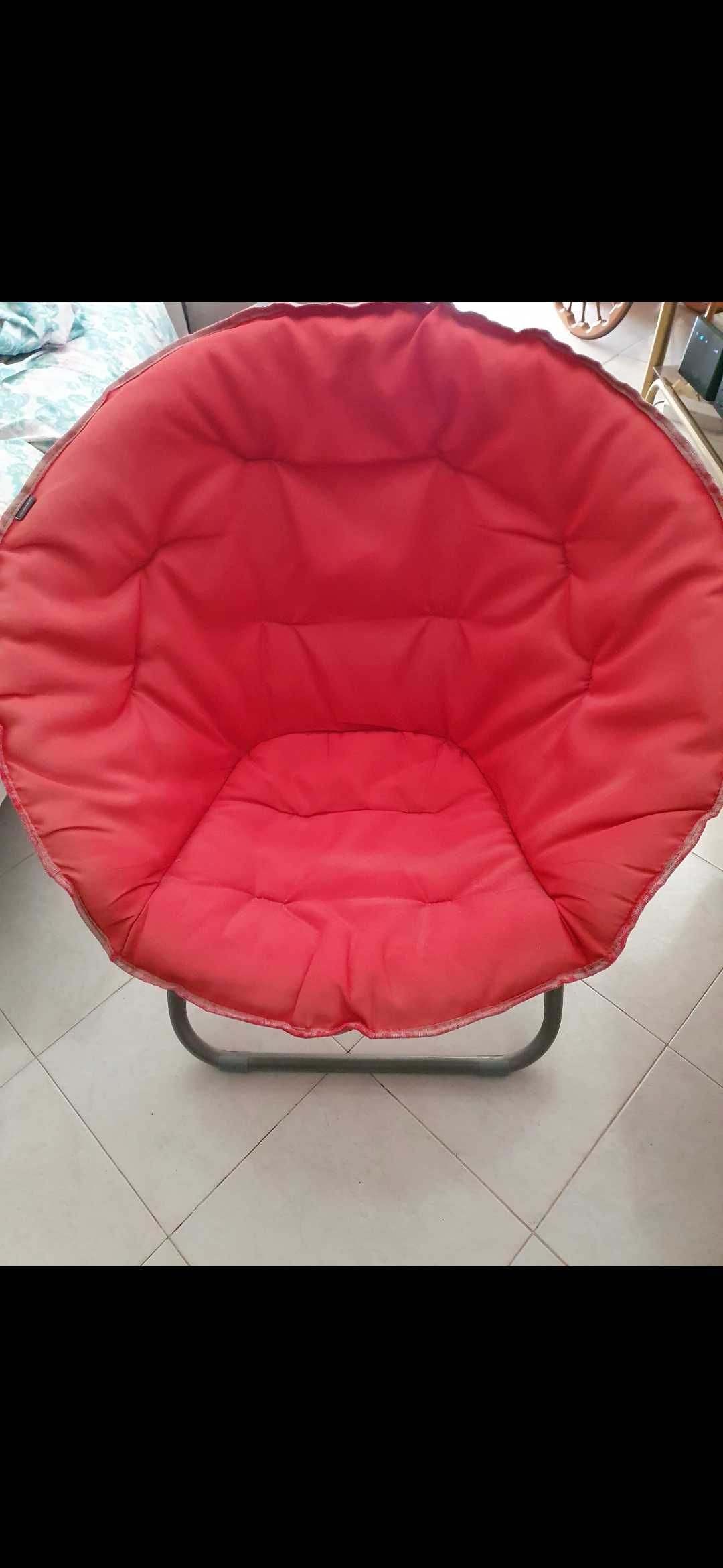Cadeira lua redonda vermelha