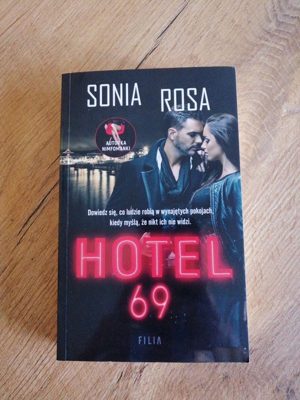 Hotel 69 - Sonia Rosa