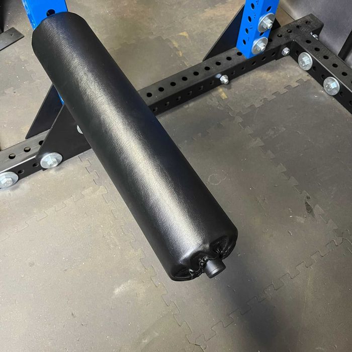 Leg curl rack + wałek nordic curl 2 w 1 / akcesoria do klatki