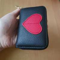 Чорний шкіряний гаманець Дитячий жіночий з червоним серцем Casual