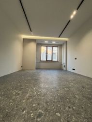 Продам двокімнатну квартиру в новобудові в центрі