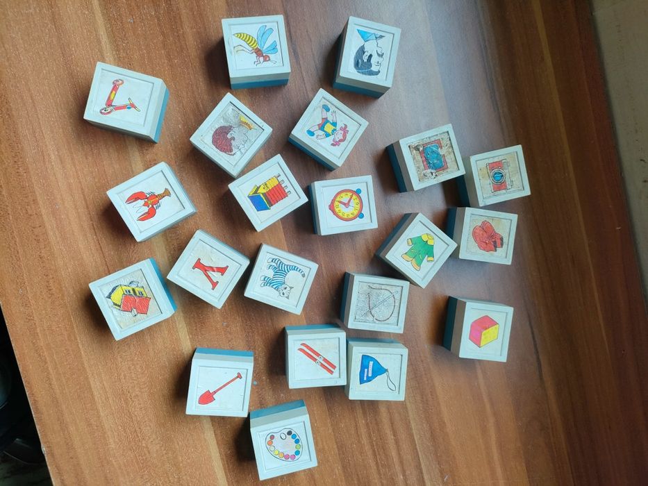 Litery gra edukacyjna PRL