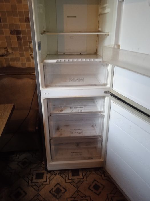 Продам холодильник Самсунг