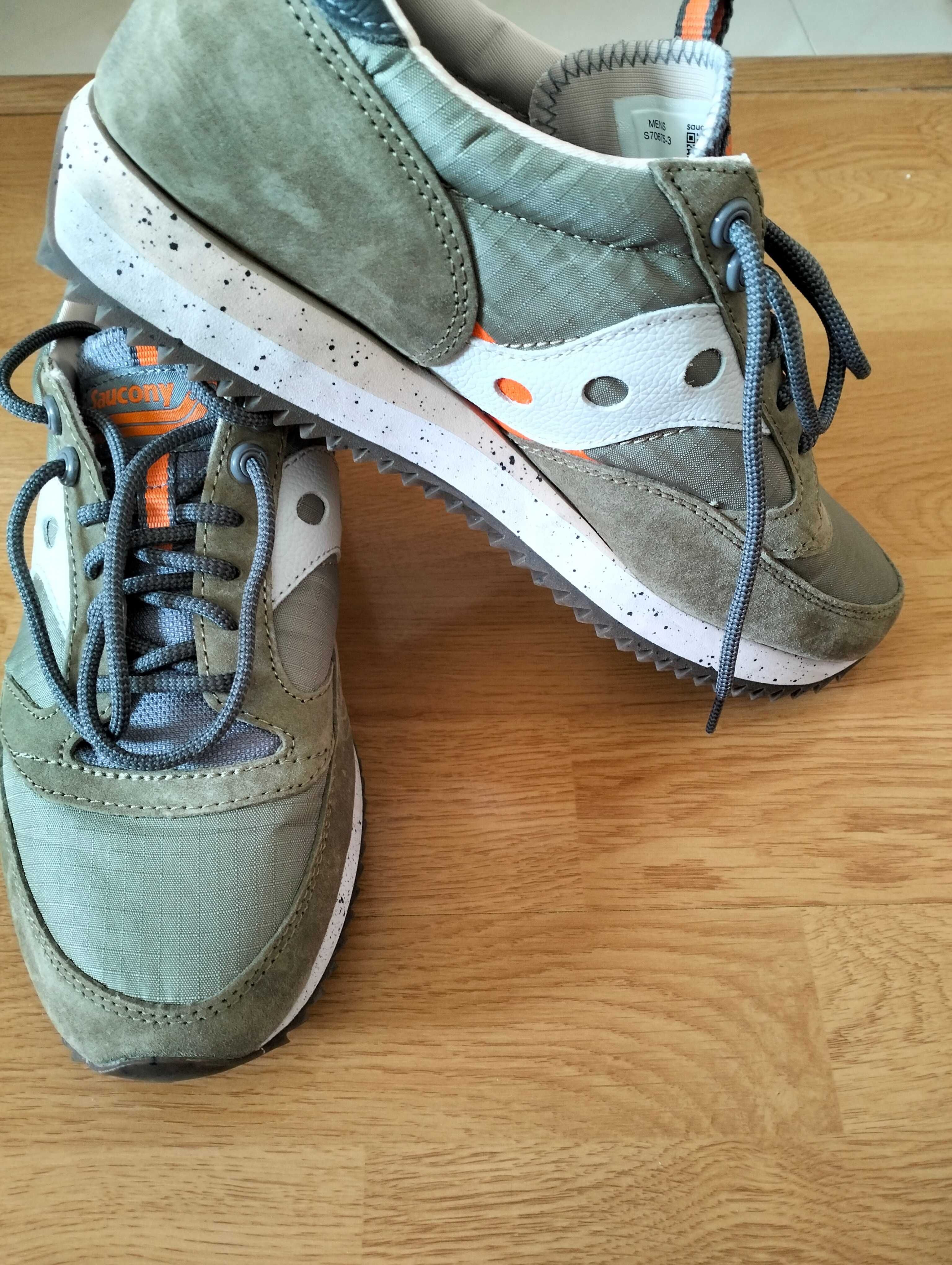 Sapatilhas Saucony e Kappa