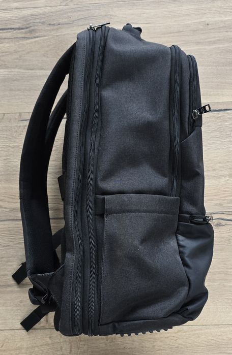 Plecak miejski na laptop  17" TIGERNU - jak nowy