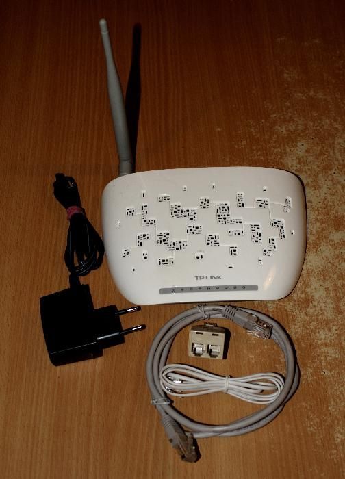 Router TP-LINK model TD-W8951ND
