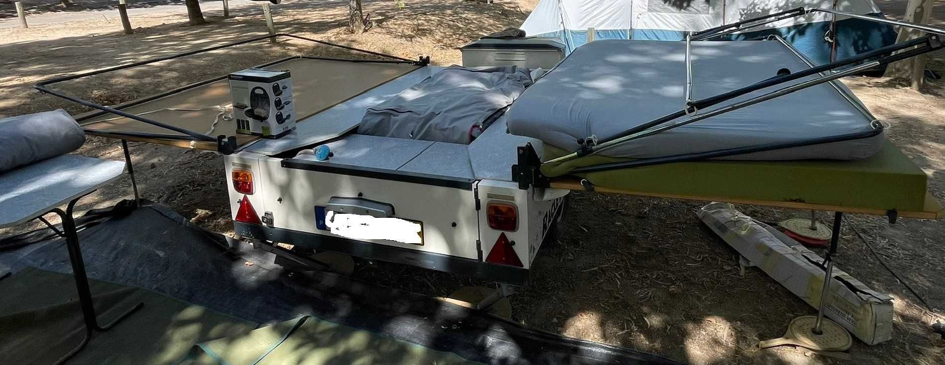 Atrelado tenda , uma "casa" para as suas férias