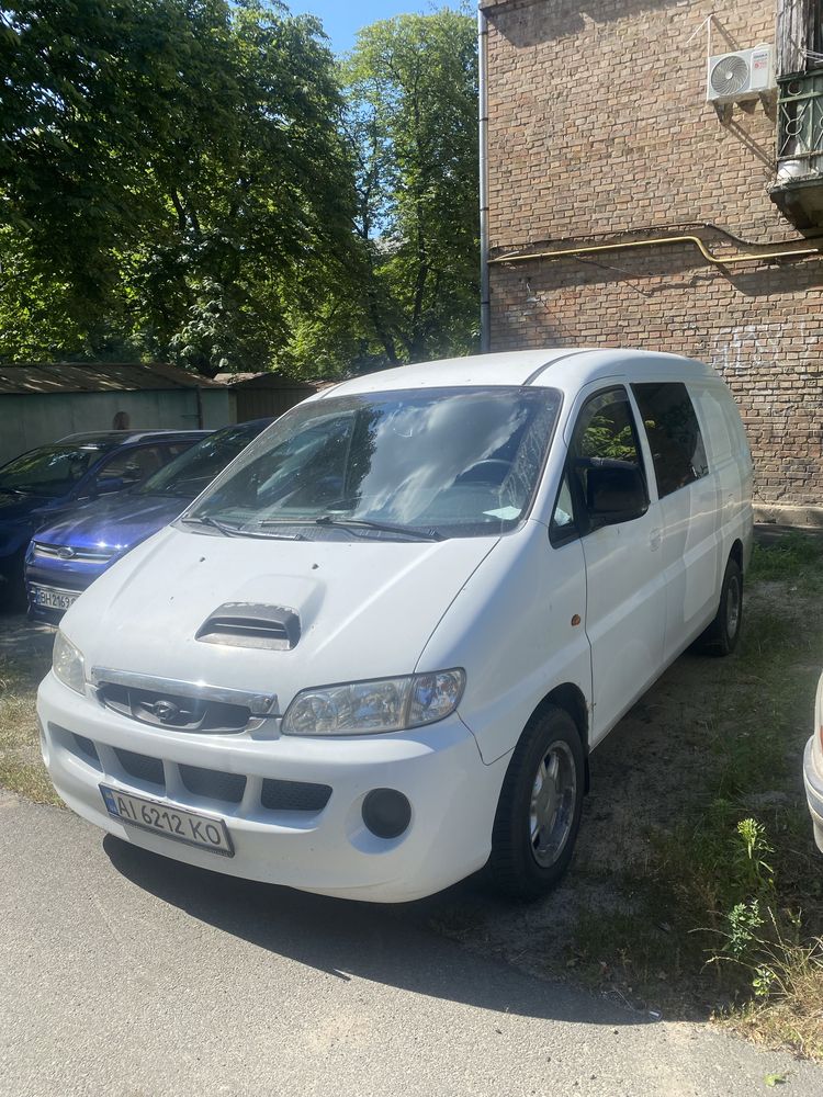 Бус Hyundai h1 2001
