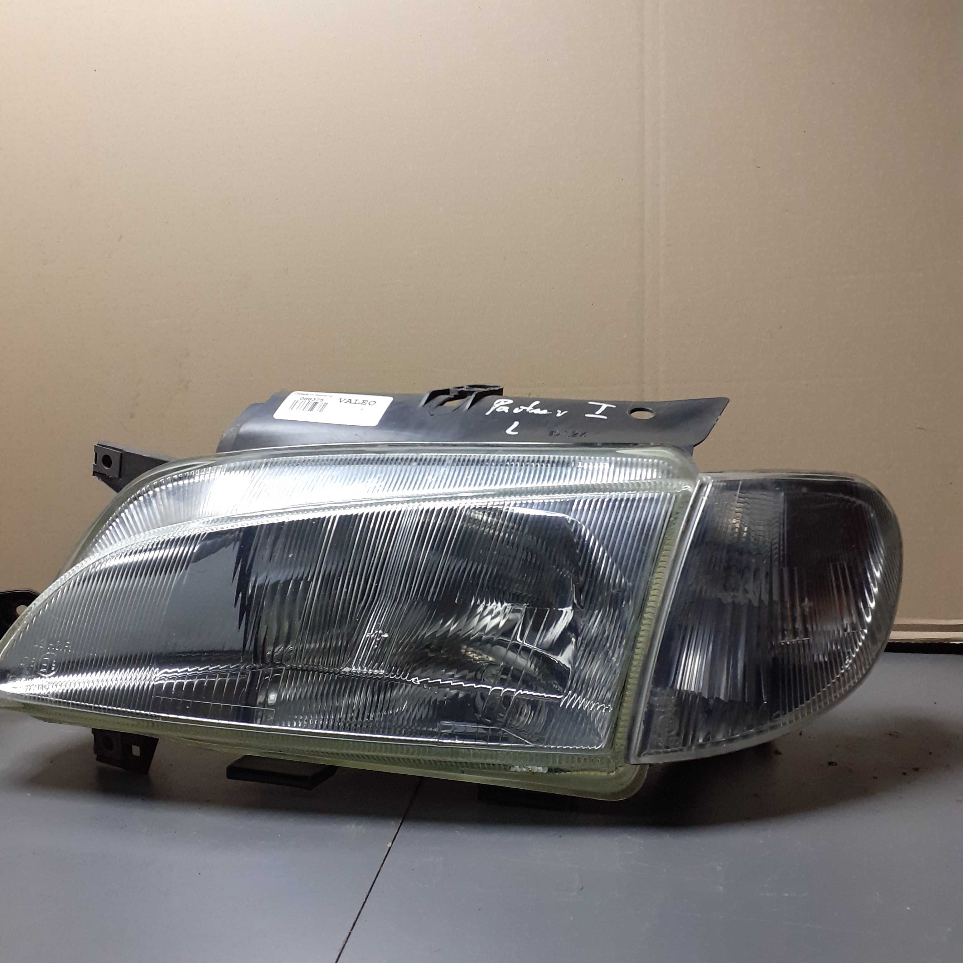 Lampy przednie Peugeot Partner Valeo 086375
