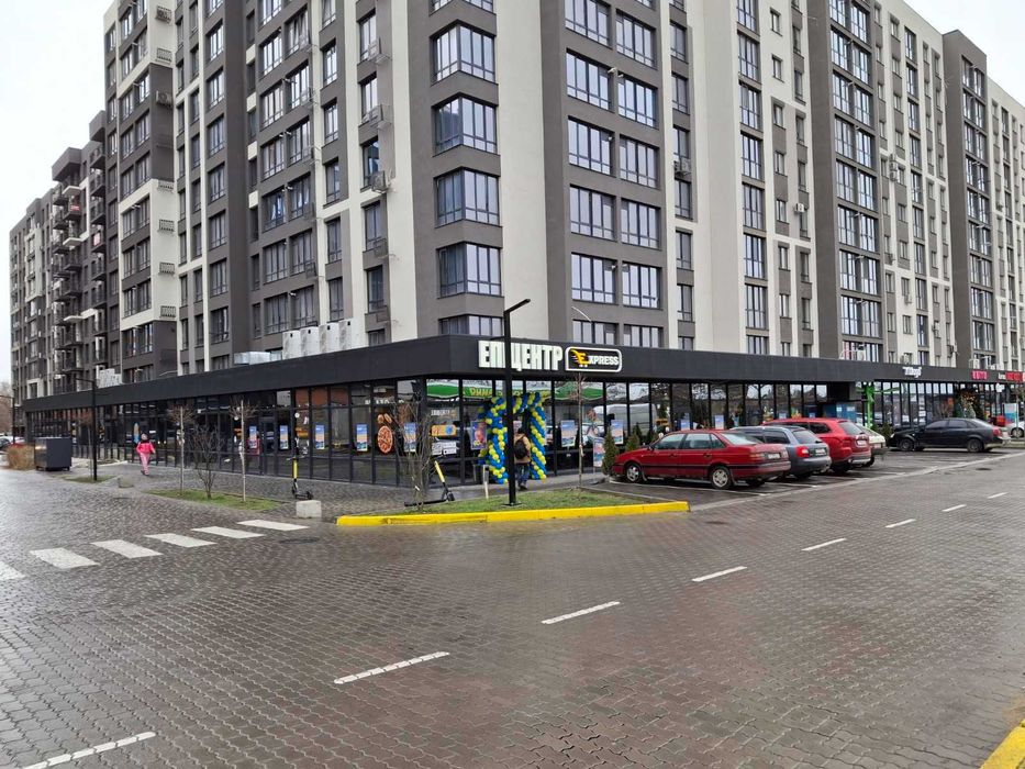 Здаються в оренду комерційні прим. в житловому масиві Ів. Франківська.