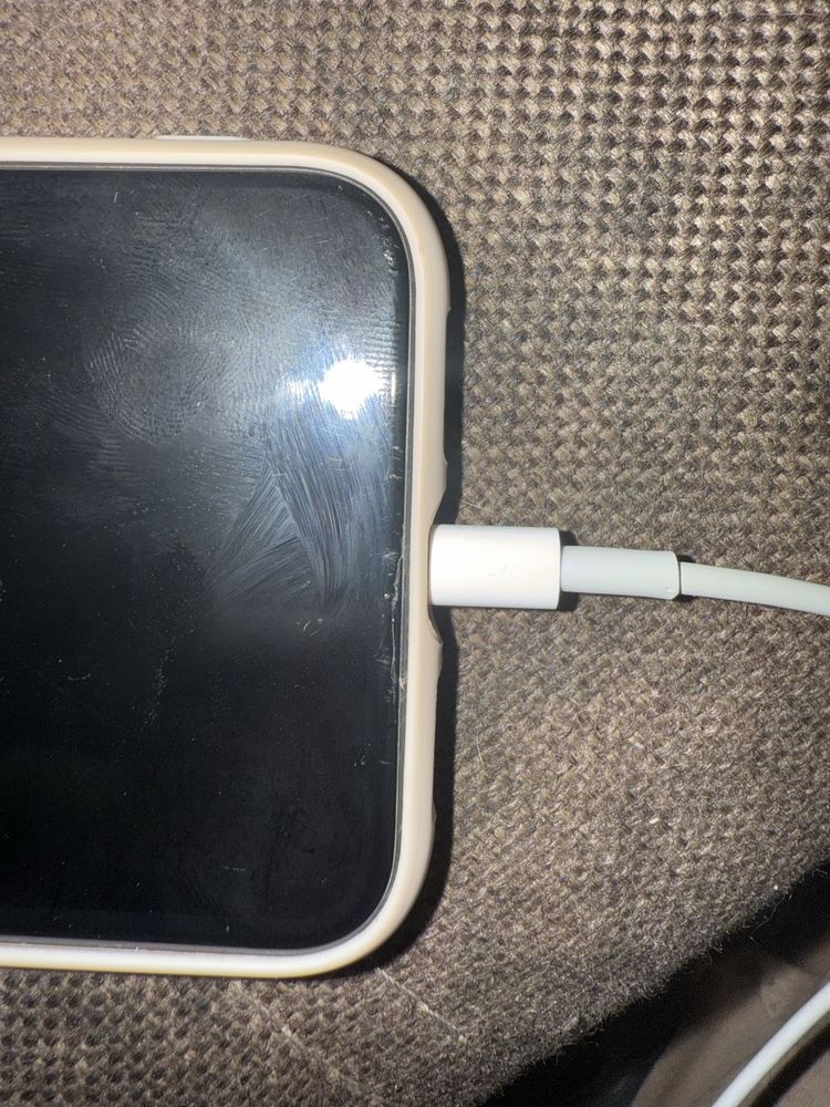 Iphone 11 biały stan bdb