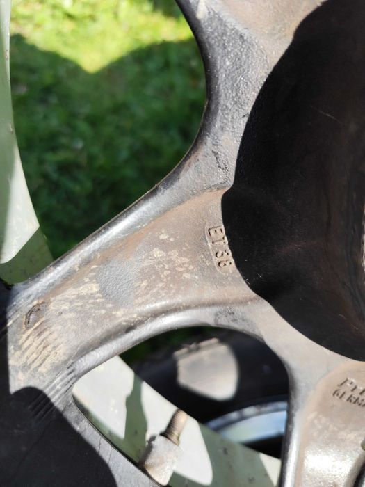 Alufelgi Koła Audi 80