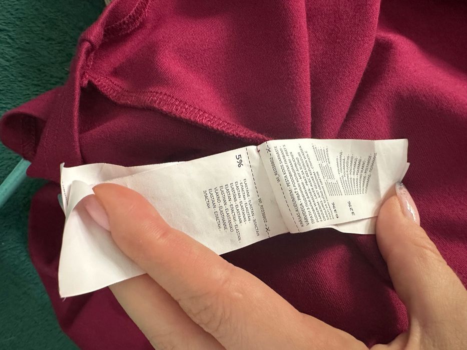 Fuksjowa (ciemny róż) sukienka z kołnierzykiem