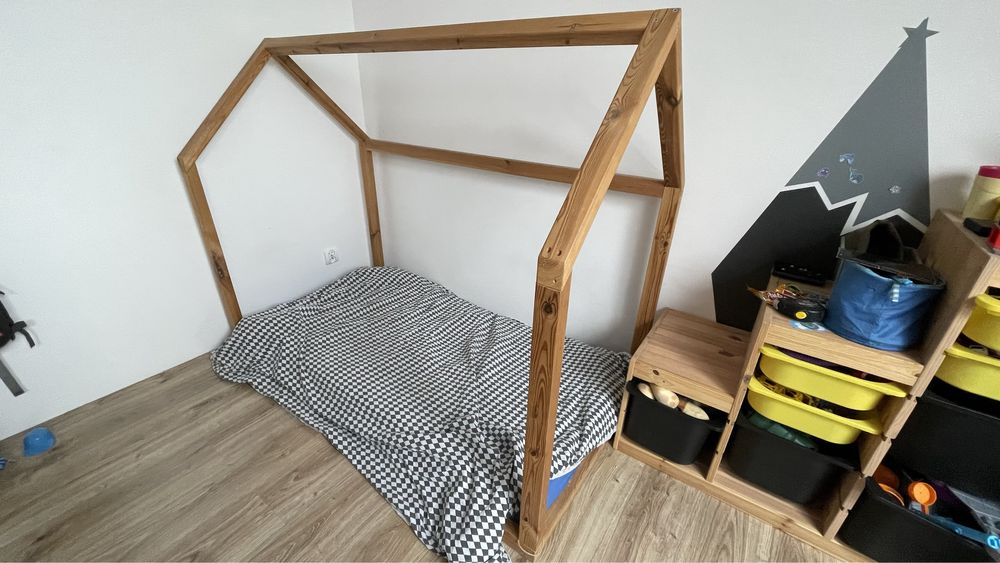 Rama łóżka, łóżko domek, drewniany domek