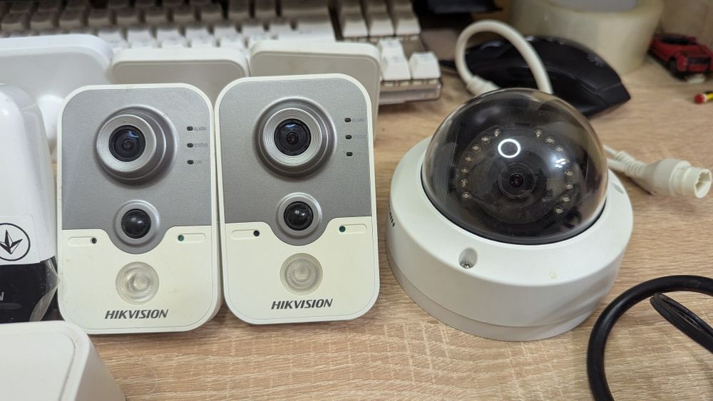 Комплект відеоспостереження Hikvision на 6 камер