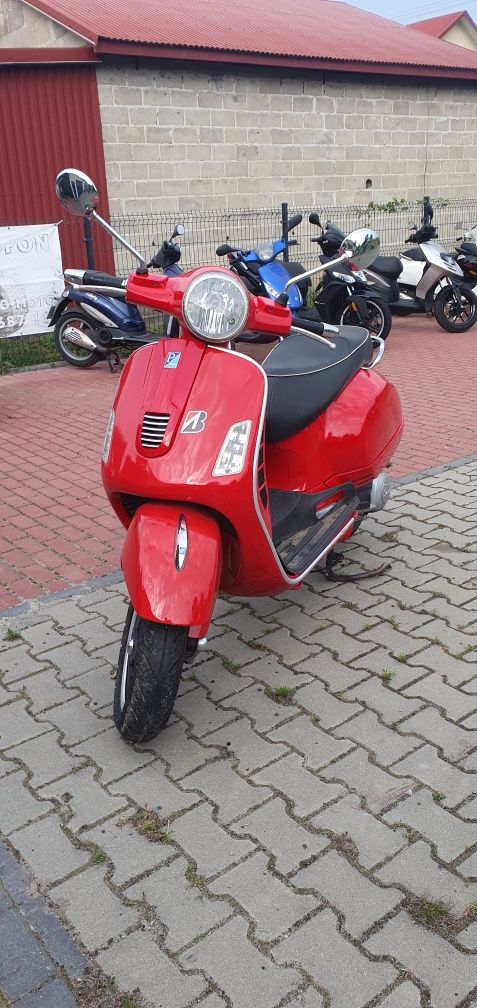 Piaggio vespa gts 125