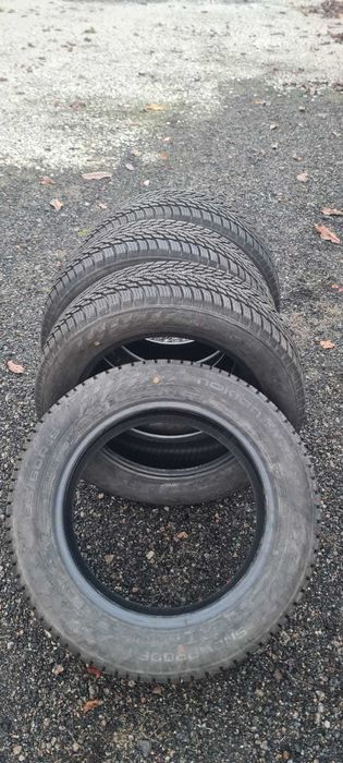 Zimowe opony Nokian Tyres Snowproof 1 185/60R15 – jak nowe!