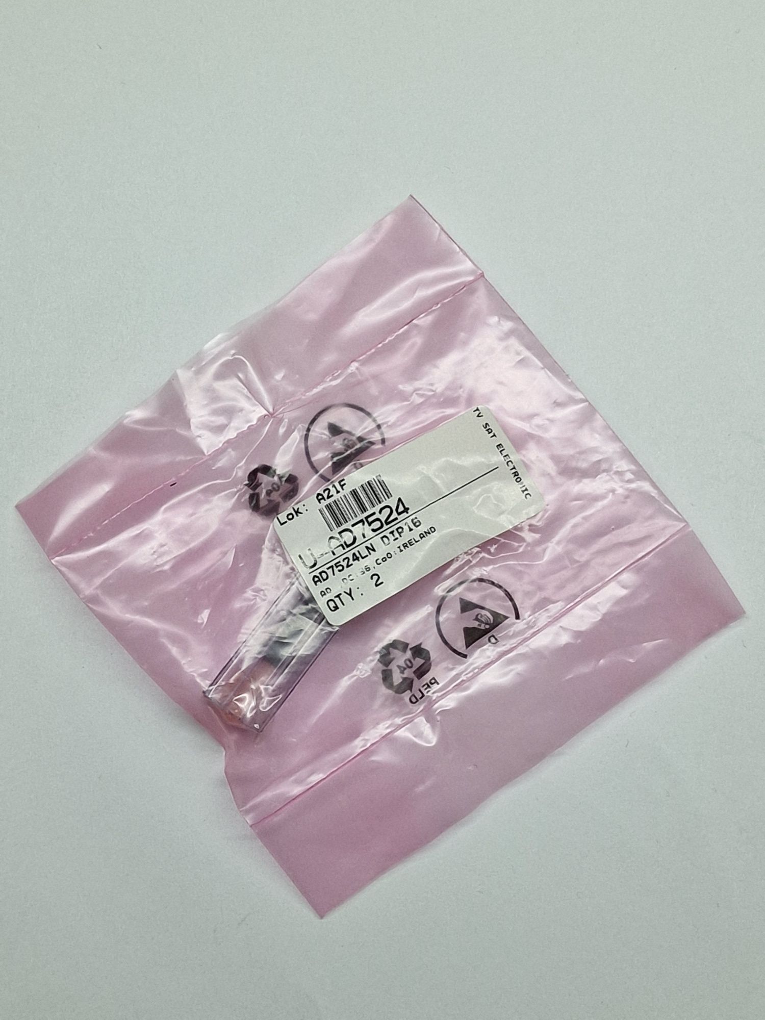 Przetwornik Analog Devices AD7524LN