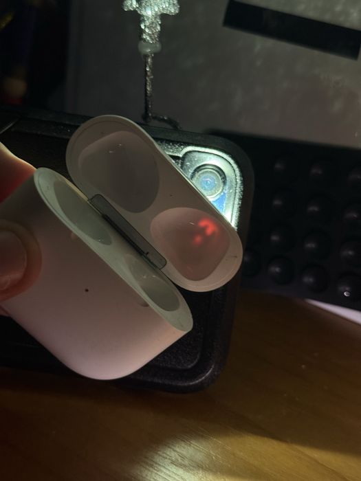 Кейс від аірподс 3